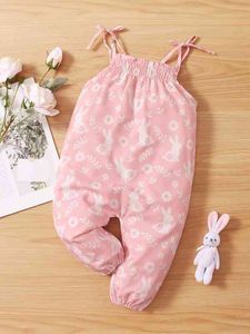 赤ちゃんのウサギの花のプリントネクタイショルダーシールレッドキャミスーツ