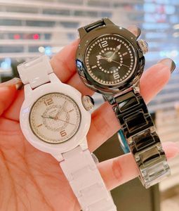 Nuovi orologi da donna in ceramica nera bianca Luxury Brand cz diamante numero orologio Fashion Lady Girl Ceramica orologio da polso al quarzo