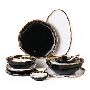 Luxury Gold Gold Rim Selta de utensílios de jantar recortada Ruffled Ceramic Apertizer Plate Cereal Soup Sop Salad Bowl Serving Platter Platter White Black