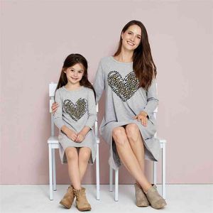 Mosaic Mommy and Me Leopard Print Love Heart Dresses 210528