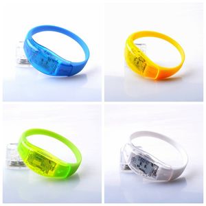 Geluidscontrole LED Knipperende Armband Licht omhoog Bangle Polsband Music Activated Night Light Club Activity Party Bar Disco Cheer Toy H1