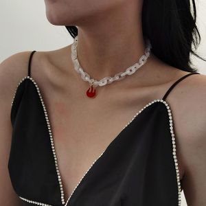 Collane con ciondolo VSnow High Street Collana con fiamma acrilica bordeaux Collana girocollo con catena cubana collegata grossa bianca per gioielli da donna