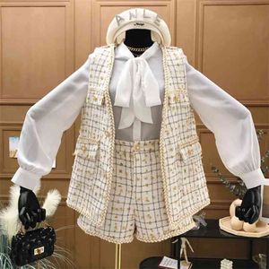 Inglaterra estilo senhoras 3 peças terno outono tweed jaqueta casaco chiffon camisa shorts conjuntos elegantes roupas para mulheres jogo de correspondência 210514