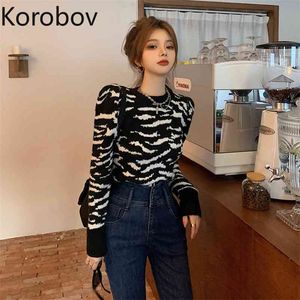 Korobov Koreański Vintage Hit Kolor Kobiety Swetry Nowy Chic O Neck Długi Rękaw Sueter Mujer Jesień Zima Zebra Pulowers 210430