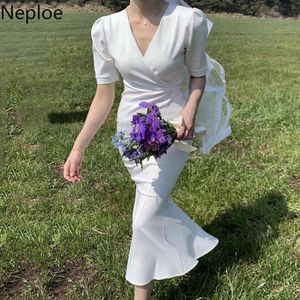 ネオプロのドレスエレガントな夏のローブスリムVネック半袖ホワイトフィッシュテールドレス女性韓国の気質Midi Vestidos 210422