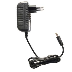 Möbeltillbehör USB-laddningsstation Strömadapter Europeisk Standard Två runda Pins Pluginmatning AC100-240V Output DC5V2000MA 1,2m Kabel DC5521 Hane Connector