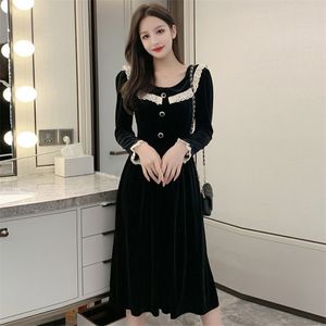 Autumn Winter Women's Dress French Lace Stitching Slim Long-sleeved Female Bottoming es LL923 210506