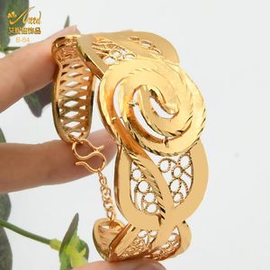 Блуг медь женщина африканские ювелирные изделия Дубай Широкие ручные браслеты Золотые браслеты для женщин с дизайнерскими чарами