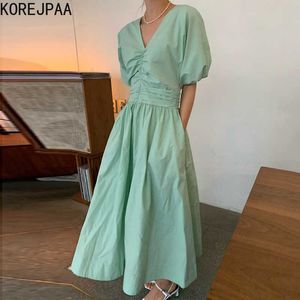 Korejpaaの女性のドレス夏の女性フレンチVネックプリーツ風の薄いウエストダブルポケットパフスリーブラージスイングvestidos 210526