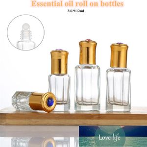 瓶の上の透明なガラスエッセンシャルオイルロールポータブルの空の詰め替え可能な香水びんのリップバリューチューブ容器の金の蓋付き