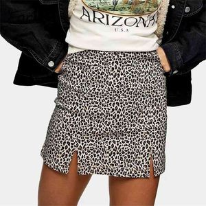 Sida Slit Bodycon A-Liknande Kjolar Kvinnor Leopard Tryck Fashion Short Mini Skirt Casual Summer Cara Bottons 210427