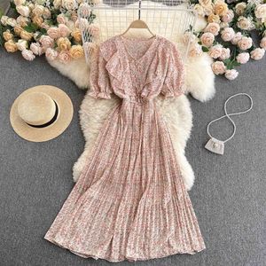 SINGREINY Korean Sweet Floral Dress Women Puff Sleeve V Neck A-line Ruffles Dresses Summer Bohemian Print Chiffon Beach Dress 210419