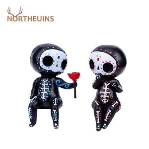 NORTHEUINS Resin 10cm Sugar Skull Mini FIgurines For Interior Mexico Couples Family Statue Home Desktop Decoration Gift For Kids 210811