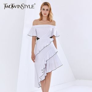 TWOTWINSTYLE Casual Kleid Für Frauen O Neck Drei Viertel Sleeve Patchwork Rüschen Streetwear Lace Up Weiß Kleider Weibliche 210517