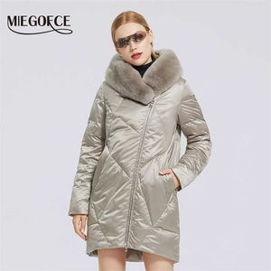 MIEGOFCE Zima Damska Bawełniana Płaszcz Z Stylowym Futro Collar Rex Rabbit Long Jacket Winter Women Parkas Wiatroszczelna Kurtka 211221