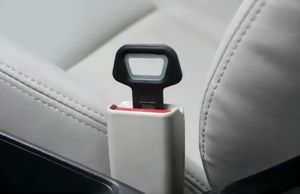 4PCS Universal Car Auto Seat Belt Buckle Alarm Silencer Bottle Opener Clip
