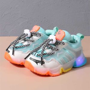 Kapsalla Çocuklar LED Sneakers Kız Erkek Işık Up Spor Ayakkabı 1-6 Yıl Bebek Parlayan Koşu Ayakkabıları Toddler Yumuşak Işık Ayakkabı 211022