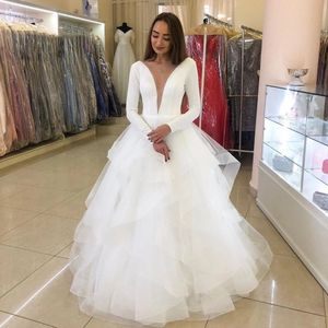 2021 Tiered Organza A-Line White Wedding Dresses Long Sleeves Deep V-Neck Skirt Bridal Dress Pearls Back Tulle Wedding Gowns