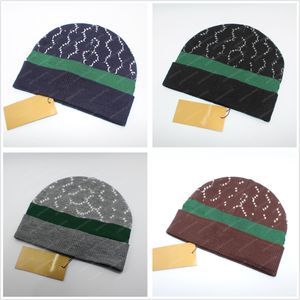 Дизайнерская буква Beanie for Women Ladies 2021 Новая тенденция модного бренда вязаная шляпа черный розовый зимний принт шаблон