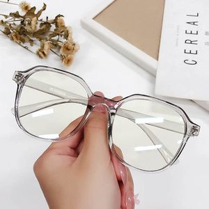 Klare, prägnante Mode-Sonnenbrillenfassungen, großes Augen-Design, normaler, prägnanter optischer Rahmen mit sauberen Gläsern, 6 Farben im Großhandel