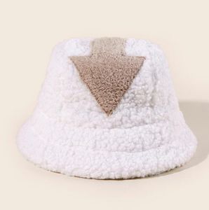 Appa Bucket Hat Lammwolle Winter warme Angelkappen Kunstpelz Pfeil Symbol bedruckt Bucket Hat Männer Frauen Flut Flat Top Hüte GC593