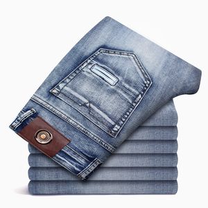 Jeans slim di qualità da uomo Pantaloni in denim elasticizzati di moda classica Pantaloni casual di marca lavati azzurri Uomo Taglie forti 40-46