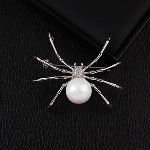 Pins, Brooches Moda Masculina Personalidade de Cristal Micro Inlays CZ Pearl Aranha Lapela Pin Broche Acessórios de Roupas High-end