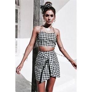 Moda damska Checkerboard 2 sztuka Zestaw Bodycon Spódnica Crop Top Off Ramię Tank Lato Dwa Gingham Sexy Party 210428