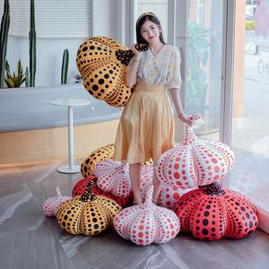 Kudde/prydnadskudde 20cm 40cm 50cm 60cm Ins Japan Kusama Yayoi Samma gula pumpa Plysch dun bomull Hemsoffa Kudde Holiday Gif