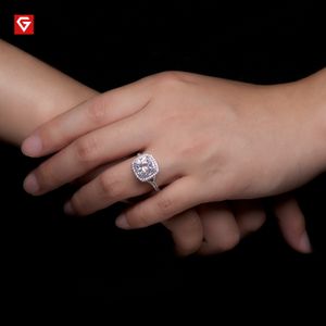 GIGAJEWE 2 5ct 8,0 mm VVS D bunte Ringe im Kissenschliff, 18 Karat Weißgold vergoldet, 925 Silber Moissanit, wunderschöner Verlobungsring GMSR-05302W