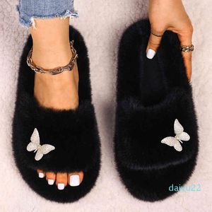 Luksusowe kapcie Kobiety Fluffy Flip Flops Cyrkon Butterfly Faux Fur Platform Slajdy Designer Sandals Buty