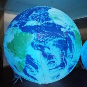 Balão inflável gigante do planeta da terra de PVC Airtight com luzes conduzidas coloridas 2-6m esfera popular da esfera do evento para a decoração de suspensão