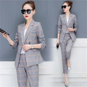 Primavera e outono Moda feminina Plaid Small Suit Feminino Versão coreana de Nine Pants Clothin Two Piece