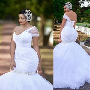2021 Arabic Sexy Plus Size Mermaid Wedding Dresses Formal Bridal Gowns African One Shoulder Ruched Beaded Open Back With Button Sweep Train