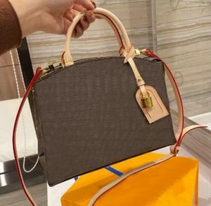 designer Petit Palais Tote handbag Women Fashion Leather Shoulder Bags with Lock keys Handbags Crossbody big shopper Bag Business bag 29CM