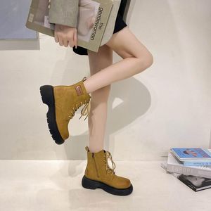 والسيدات البريطانية أحذية الخريف على غرار الشتاء غير الرسمي الكوري الأزياء منتصف الأنبوب البرية سميكة- 60
