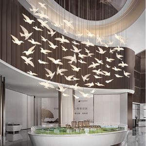 Moderna Escadaria Minimalista LED Candelabro Acrílico Pingente Lâmpadas Sala de estar Quarto Criativo Personalidade Pássaro Hotel Lobby Custom Hummingbird Iluminação