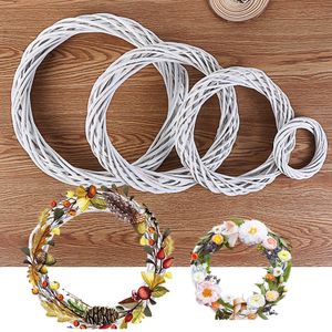 10 CM Christmas Rattan Ring White Wreath Garland Hanging Vine Ring DIY Xmas Party Decorations Ornaments Craft Supplies Q0812
