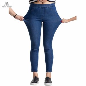 Kobiety Dżinsy Plus Size Casual High Waist Lato Jesień Spodnie Slim Stretch Bawełniane Dżinsowe Spodnie Dla Kobiety Niebieski Czarny 4XL 5XL 6XL 210715