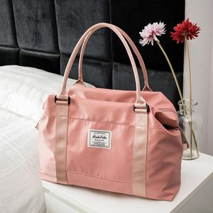 Torby na zewnątrz Damskie Travel Weekender Carry On On Women, Sport Siłownia Torba Torba Duffel Overnight Ramię Fit 13.8 Cal