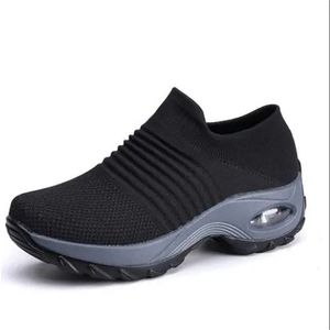 2022 Büyük Boy kadın Ayakkabı Hava Yastık Uçan Örme Sneakers Over-Toe Shos Moda Rahat Çorap Ayakkabı WM1028
