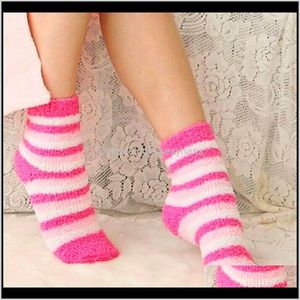 Hosiery Womens Underkläder Apparel Drop Leverans 2021 5PairsLot Vinter för kvinnor Högkvalitativ handduk Varm Fuzzy Socks Candy Färg Tjockt Golv TH