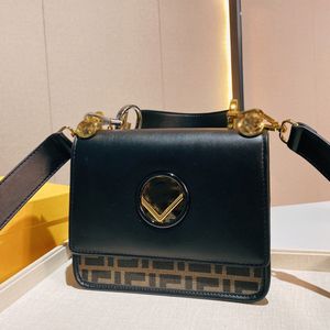 Lyxdesigner Italien Märke Klassiska Kan Handväskor Axelväskor Hög kvalitet Crossbody-väska i äkta läder Mode Bästsäljande Handväska Toes Luxury Designers Bag