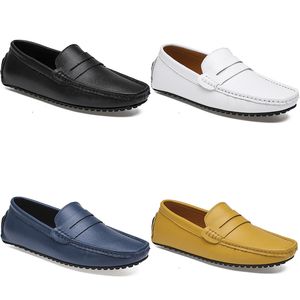 2021 Leder Doudou Herren Lässige Fahren Schuhe Weiche Sohle Fashion Black Navy White Blue Silber Gelb Grau Schuhwerk All Match Lazy Cross-Border 38-46 Zwanzig Sechs