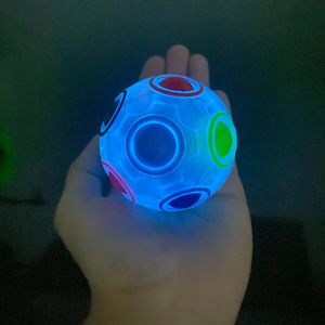 Juguete Mágico al por mayor-Rainbow Magic Cube Luminoso Bola Montessori Niños Toy Spin Spin Top Magic Anti Stress Revive Cbue Ball Ball Caesers juego Kid Adult Juguetes Regalo