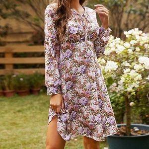 Vestidos casuais jastie outono inverno vestido floral cópia floral v-pescoço oco lace up longo luva ruffle hem boêmio festa roupão