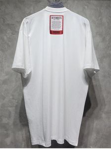 Vetements Mens Tshirt Black White Cotton T Shirt z Patch Postage Marka Designer Shirts Oversize Tee Men Women Streetwear