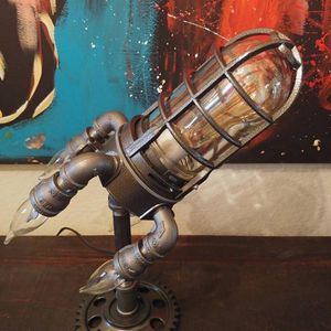 Luci notturne Steampunk Lampada a razzo Stile punk Metallo Decorazioni da tavolo Ornamenti Decorazione da parete Luce Led Spina USA/Regno Unito/UE/AU