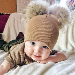 Детская вязаная шляпа двух меховых помпонов шапочки двойной меховой мяч детские шапки зимняя младенческая шапка теплый новорожденный головной убор 6 цвет DW6145
