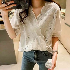 Summer White Loose Women's Tops Korean Sexy Crochet Hollow Out Lace Shirt Women V-neck Plus Size Short Sleeve Blouses 14090 210512